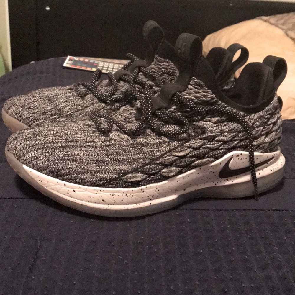 Lebron 15 low shoes